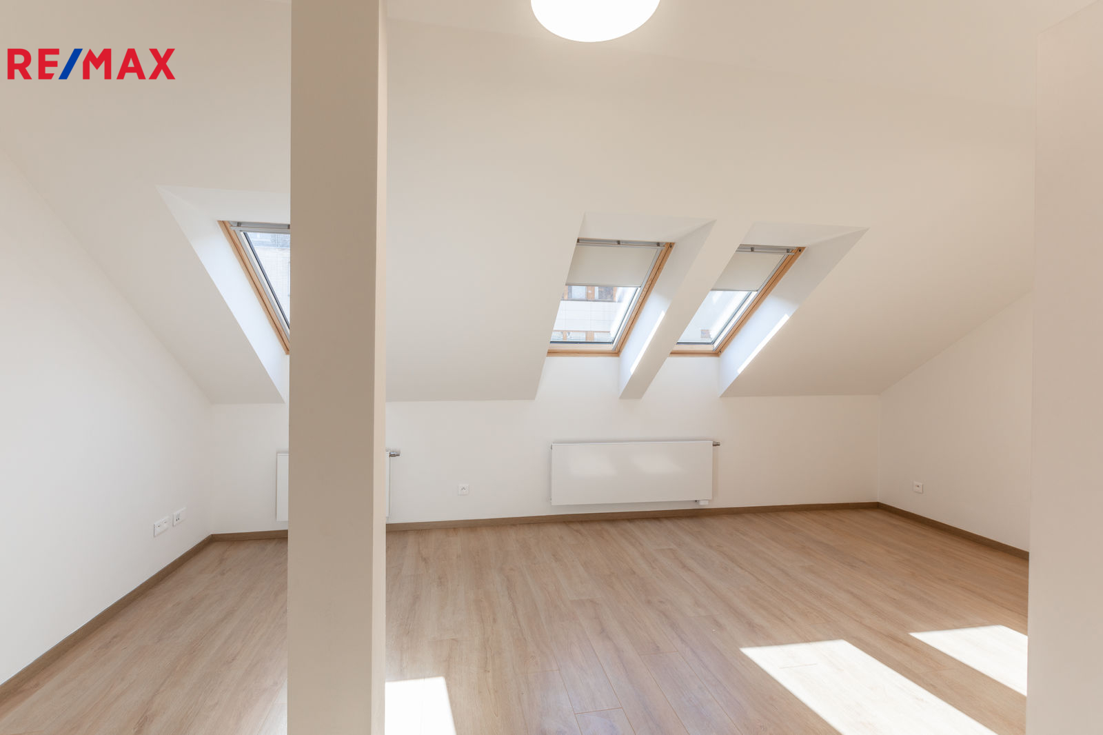 Obývací pokoj s kuchyňským koutem