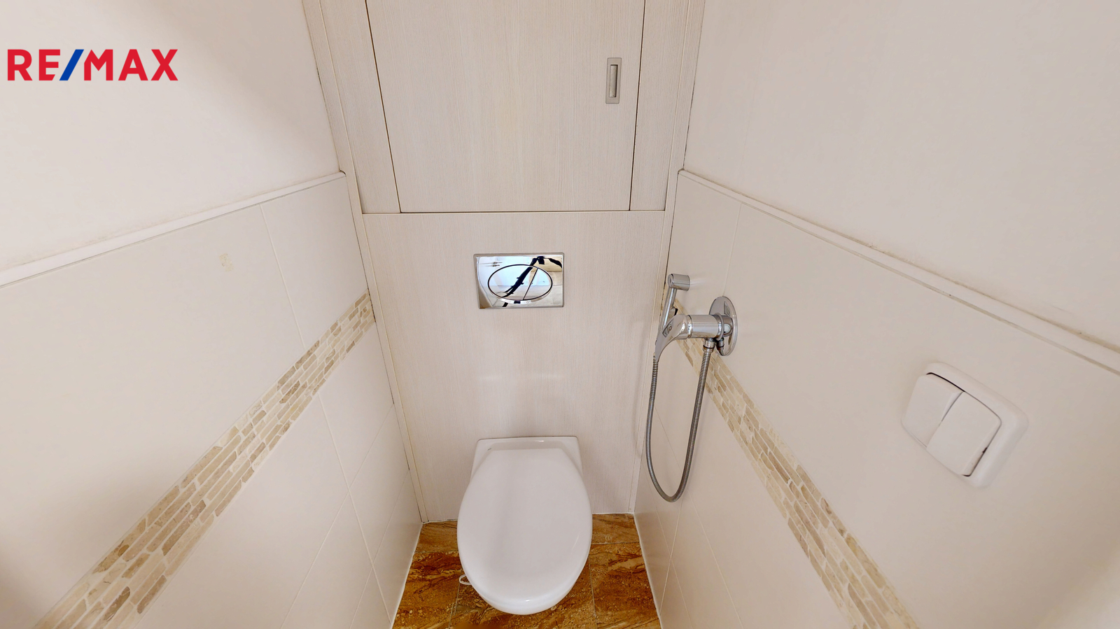 samostatné WC