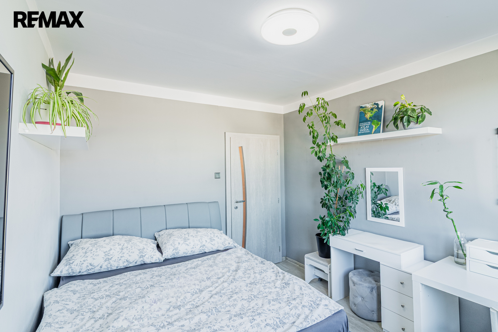 Pokoj v dolním patře (4)