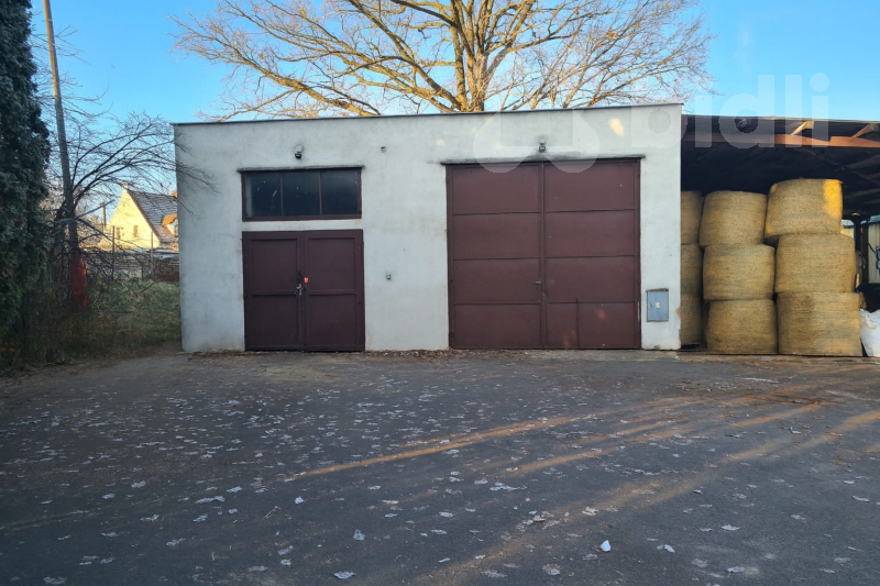 Garáž Haklovy Dvory