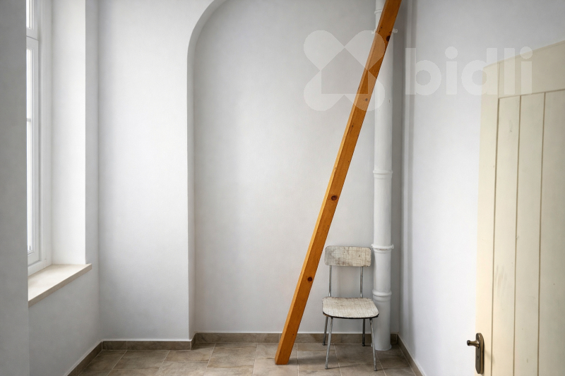 malá místnost o vel. 4,5 m2 s oknem