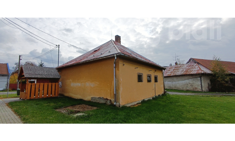 budova - zadní strana