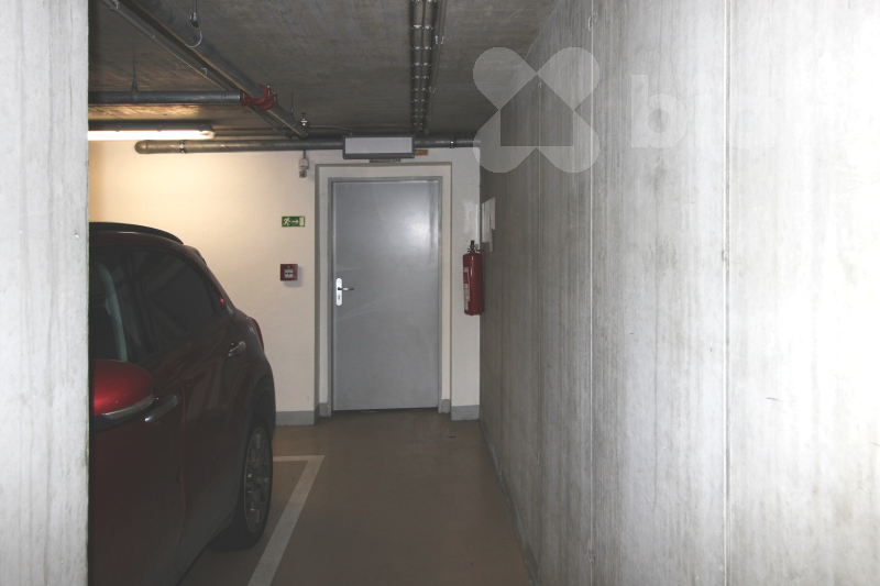 Garáž - Nusle, Kloboučnická