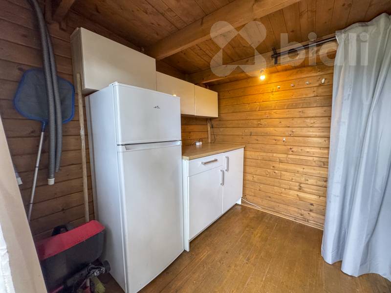 Lednice a kuchyňský kout