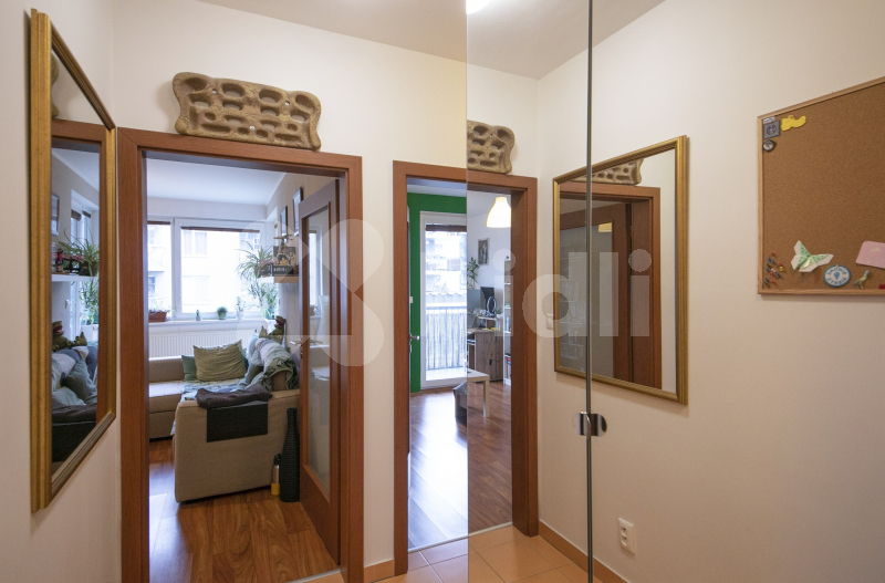 k pronájmu 2+kk, balkon, garážové stání Praha 4 Ch