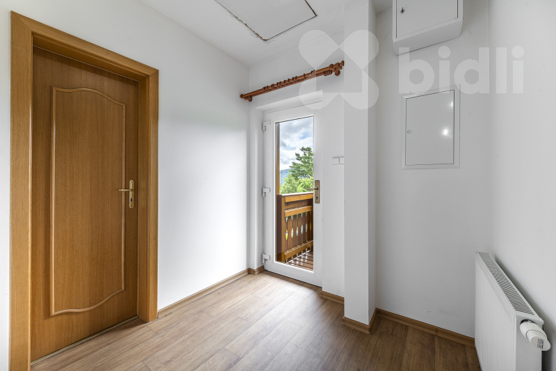 Pronájem apartmánu 3+1, Perštejn