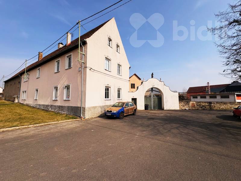 Pronájem bytu 3+kk, Žalany