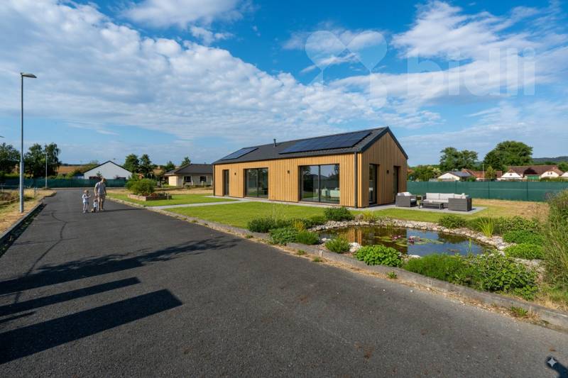 Prodej stavebního pozemku 1.216 m2 s kompletními i