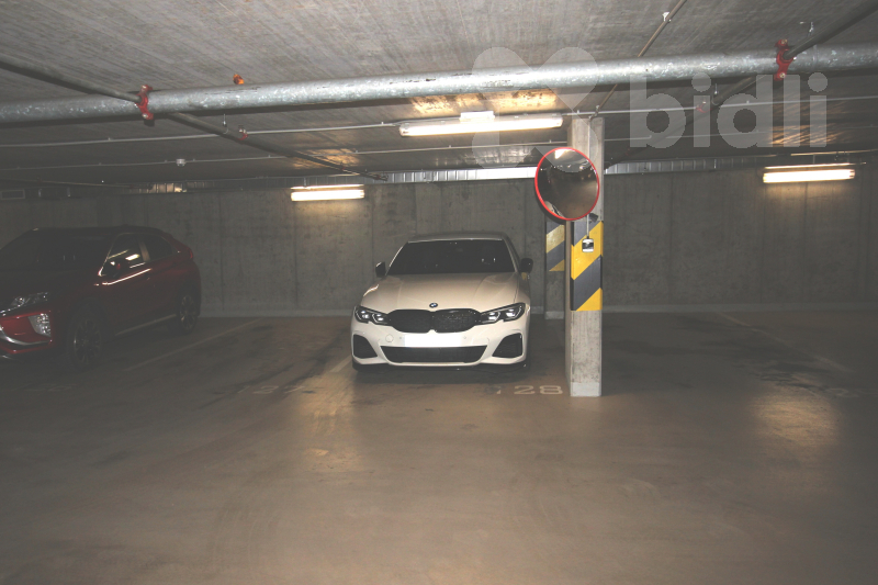 Garáž - Nusle, Kloboučnická