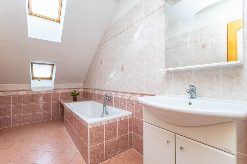 Prodej rodinného domu Mikulovice 9 990 000 Kč, foto 8