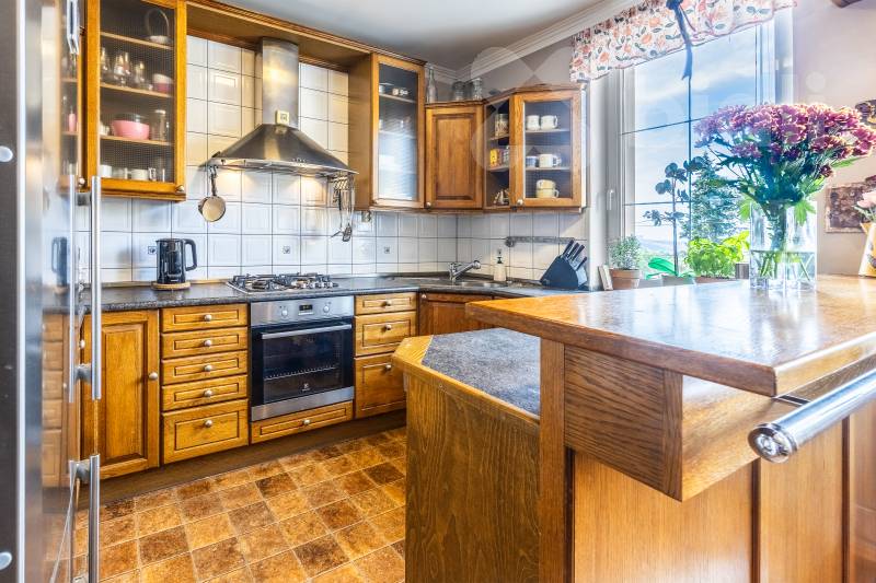 Prodej rodinného domu 247 m² – pohled 5