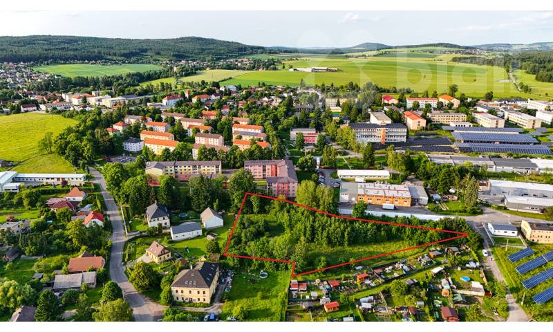Pozemek Strašice