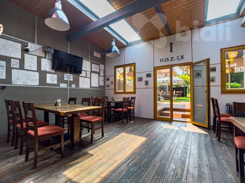 zadní část restaurace, 1. podlaží