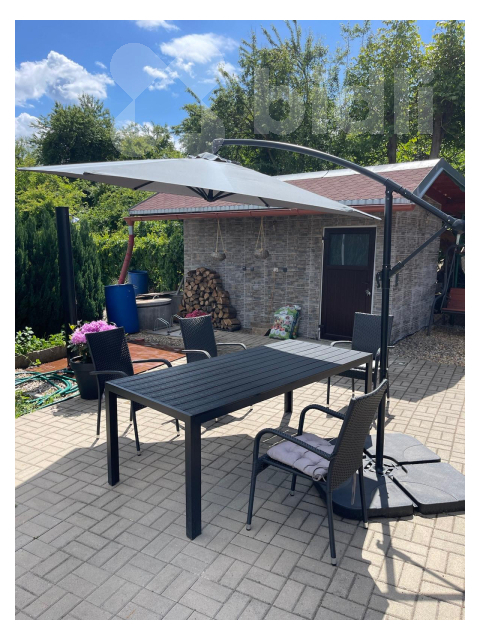 Pohled na zahradní domek