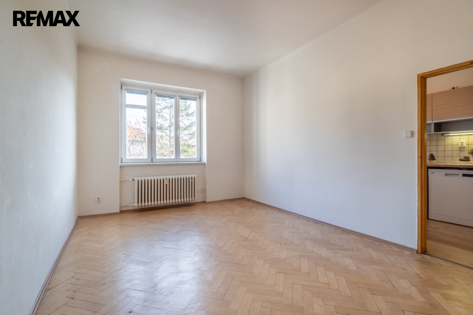 Samostatný pokoj u kuchyně