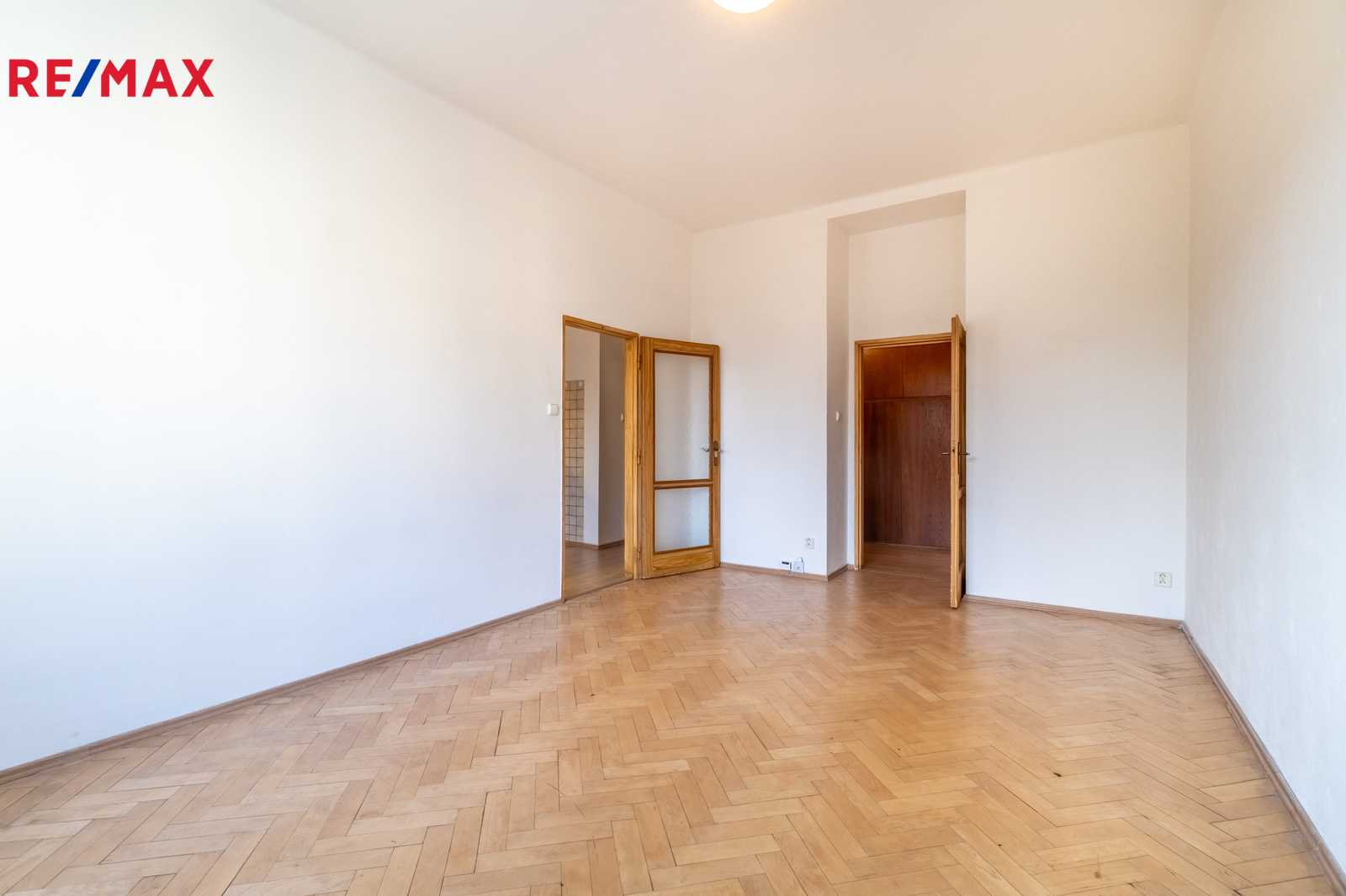 Vstup z kuchyně i z předsíně