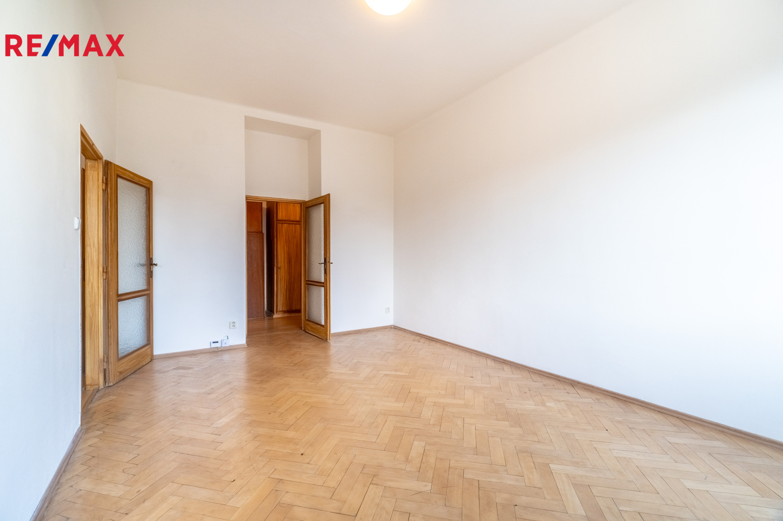 Vstup z kuchyně i z předsíně