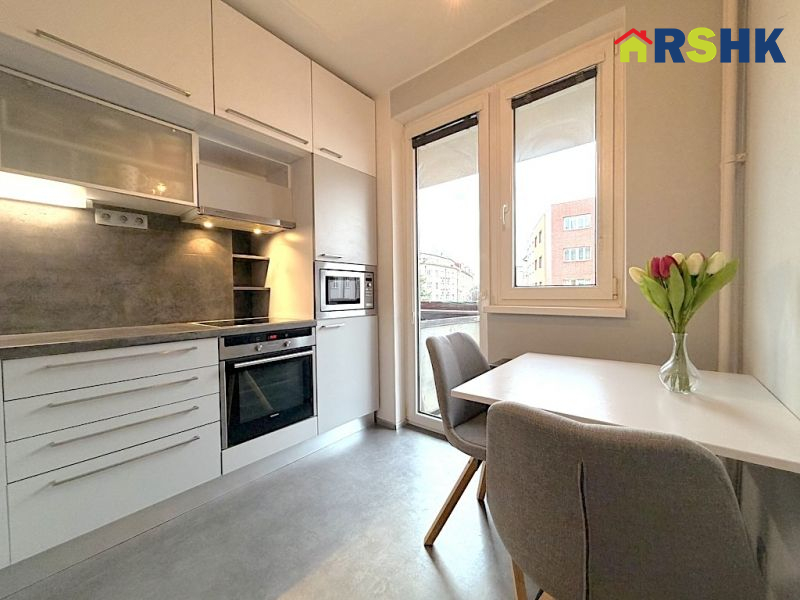 Pronájem bytu 1+1 Vrchlického, HK