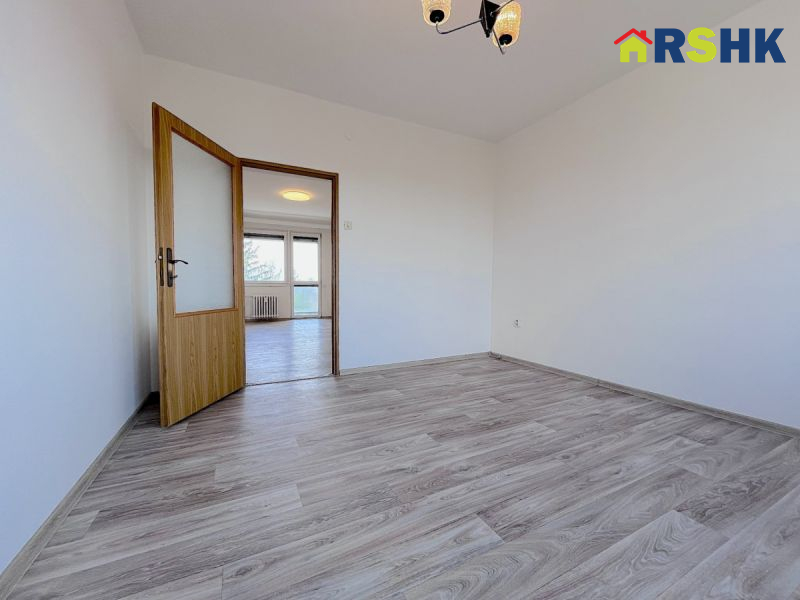 Pronájem bytu 2+1 s lodžií, širší centrum HK