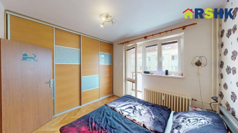 Prostorný byt 4+KK s balkóny a velkým sklepem ve Smiřicích