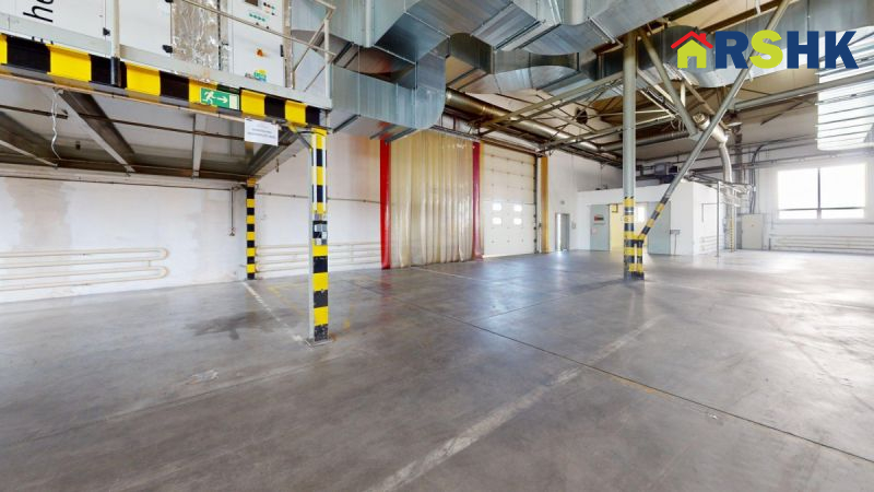 Pronájem výrobní / skladovací hala 2 586 m&sup2; | kamionový vjez
