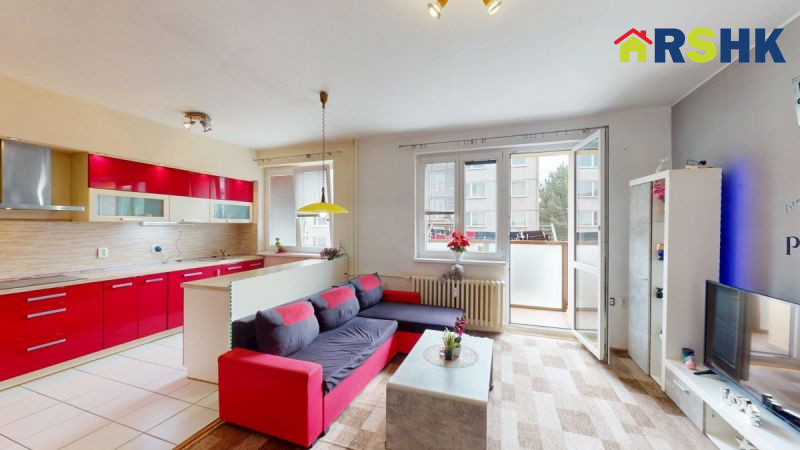 Prostorný byt 4+KK s balkóny a velkým sklepem ve Smiřicích