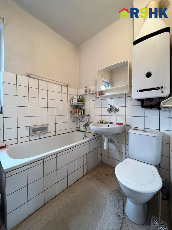 Prodej Řadového RD 5+1, bez zahrady, Malšovice HK