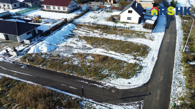 Prodej rohového pozemku 975 m² v obci Libišan