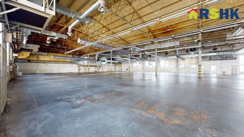 Pronájem výrobní / skladovací hala 2 586 m&sup2; | kamionový vjez