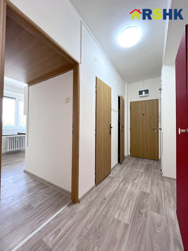 Pronájem bytu 2+1 s lodžií, širší centrum HK