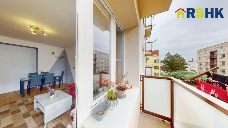 Prostorný byt 4+KK s balkóny a velkým sklepem ve Smiřicích