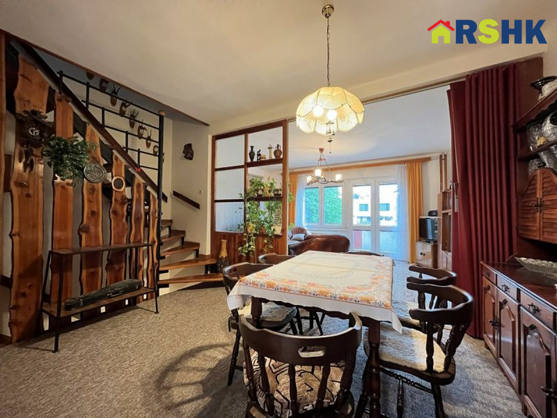 Prodej Řadového RD 5+1, bez zahrady, Malšovice HK