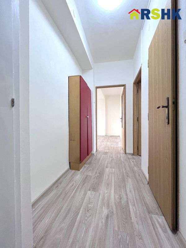 Pronájem bytu 2+1 s lodžií, širší centrum HK