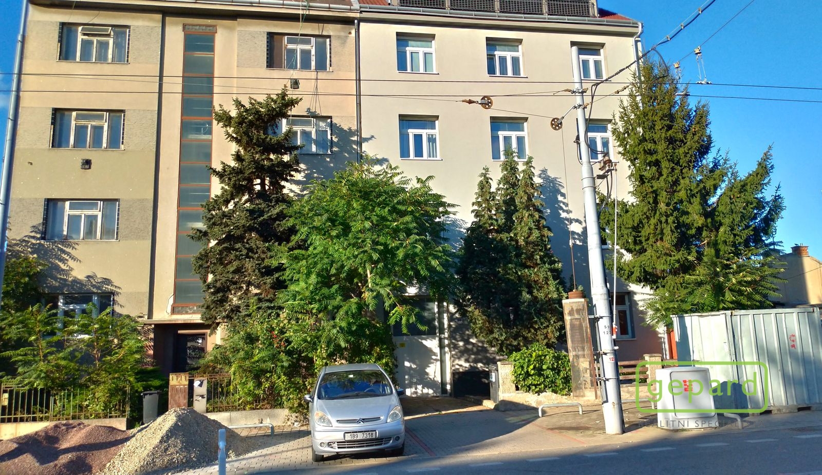 Pohled z ulice
