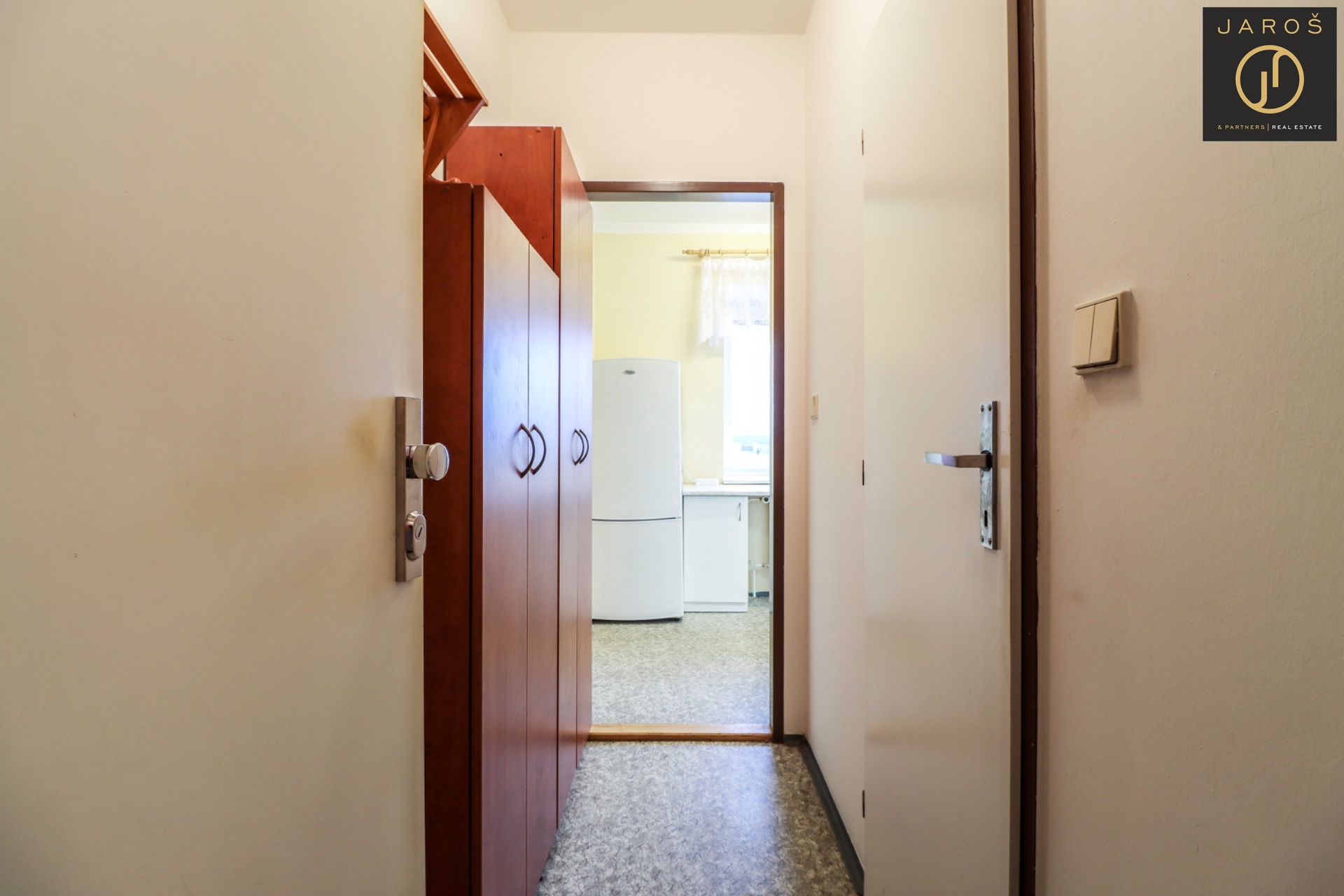 F0C0D1EC-3A6C-4F2B-A885-C2351EBB5816