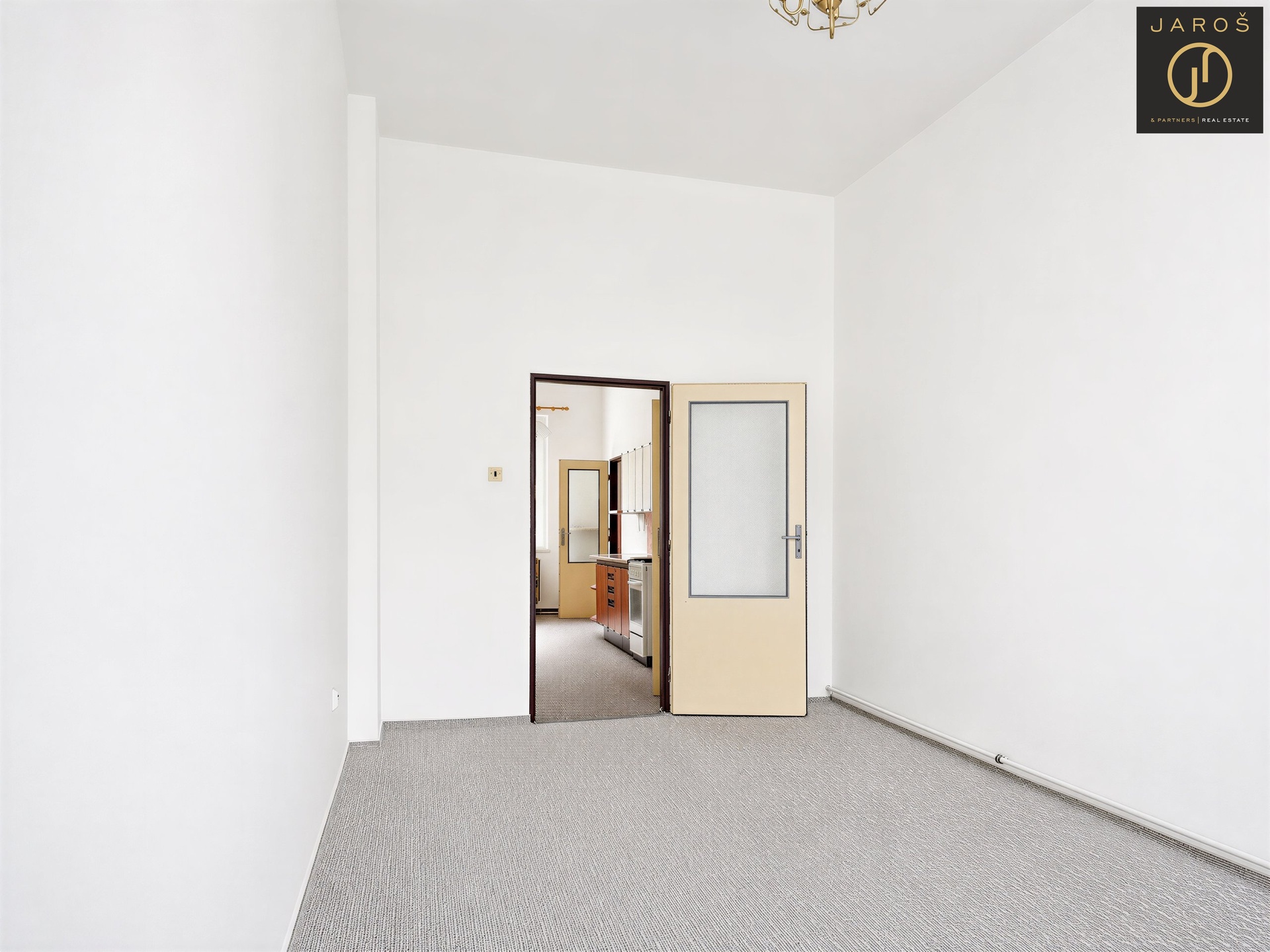 unsorted-living-room-hd-d7591932