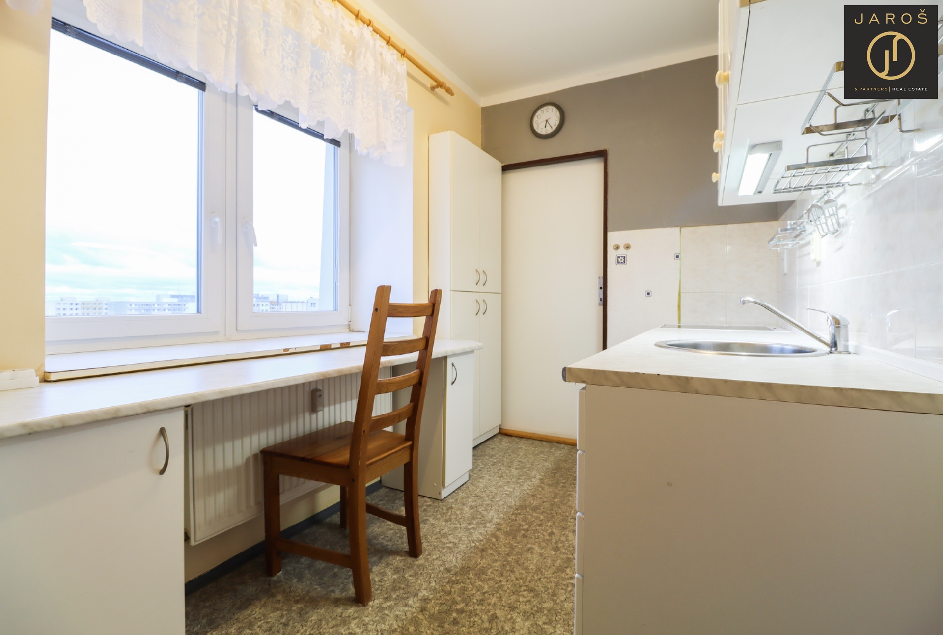 6AF136CF-FB98-40AD-8691-2C81D37710B2