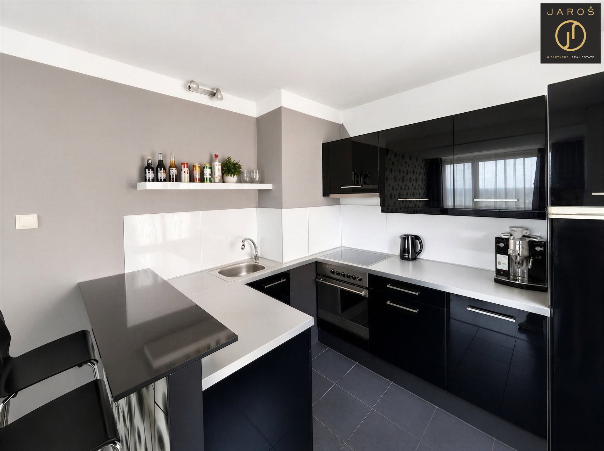 unsorted-kitchen-hd-a212e3b9