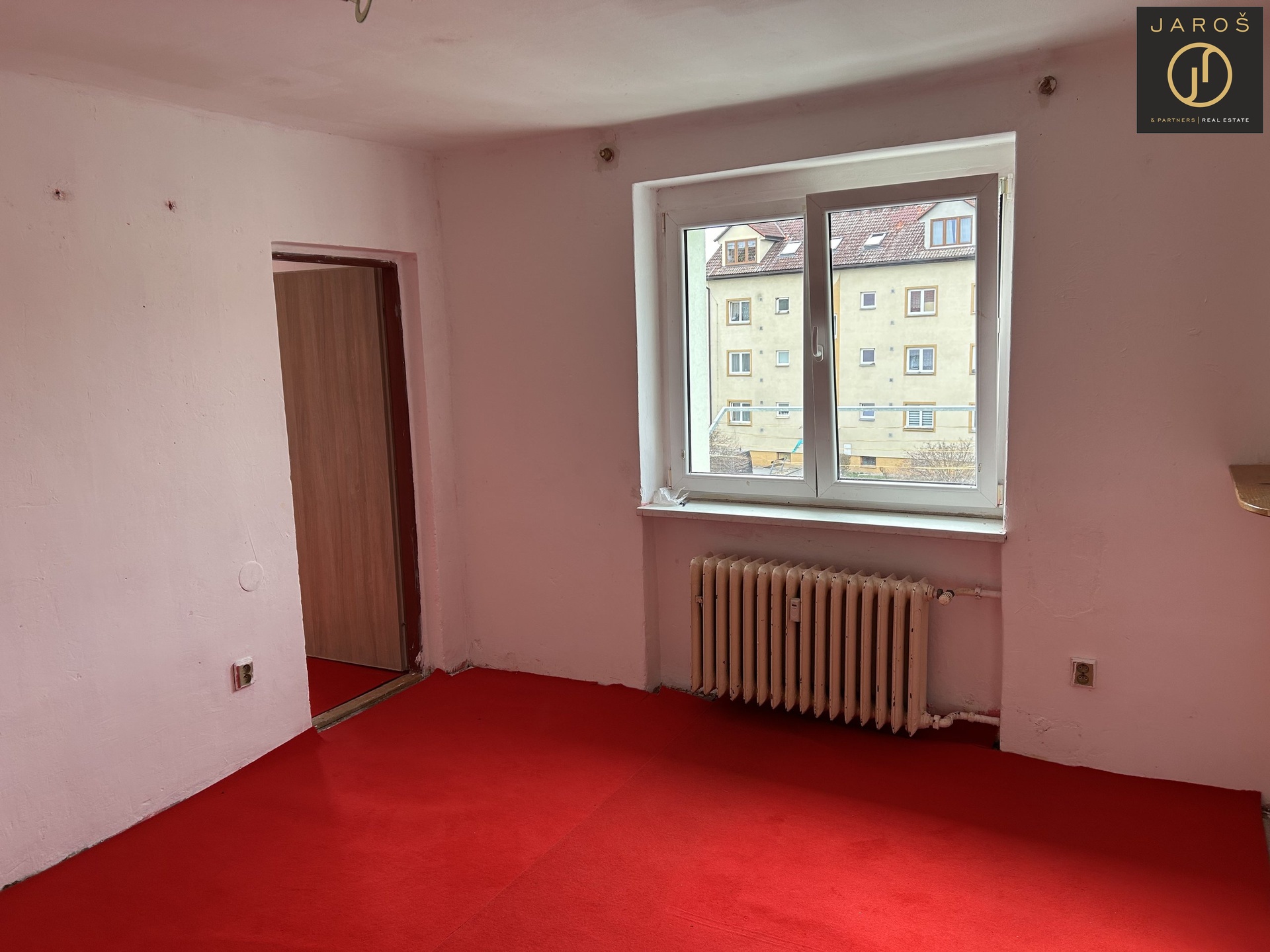 67DAC7C3-E19B-4C99-B34B-2B439700C31A