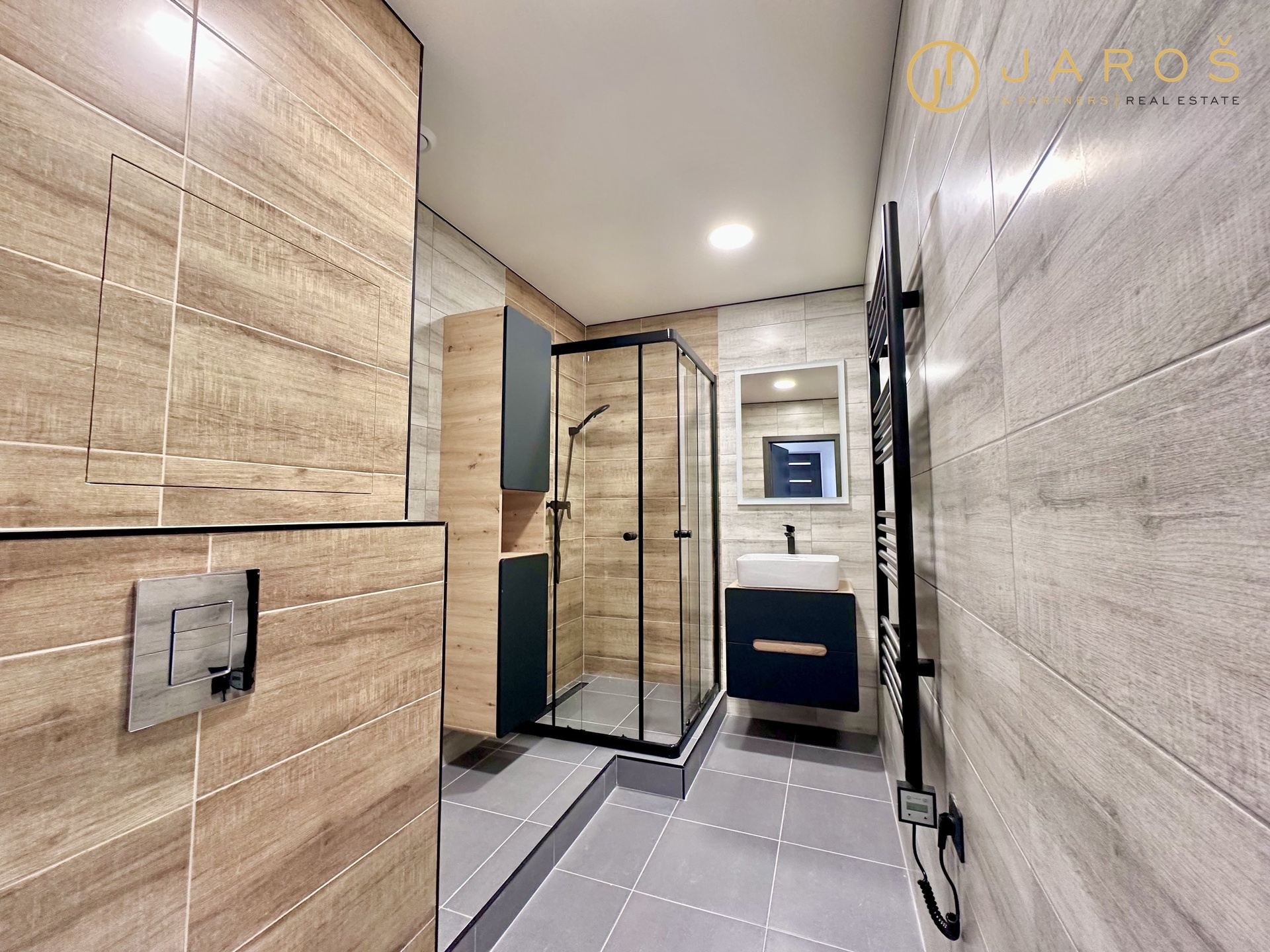 20250807_093523670_iOS