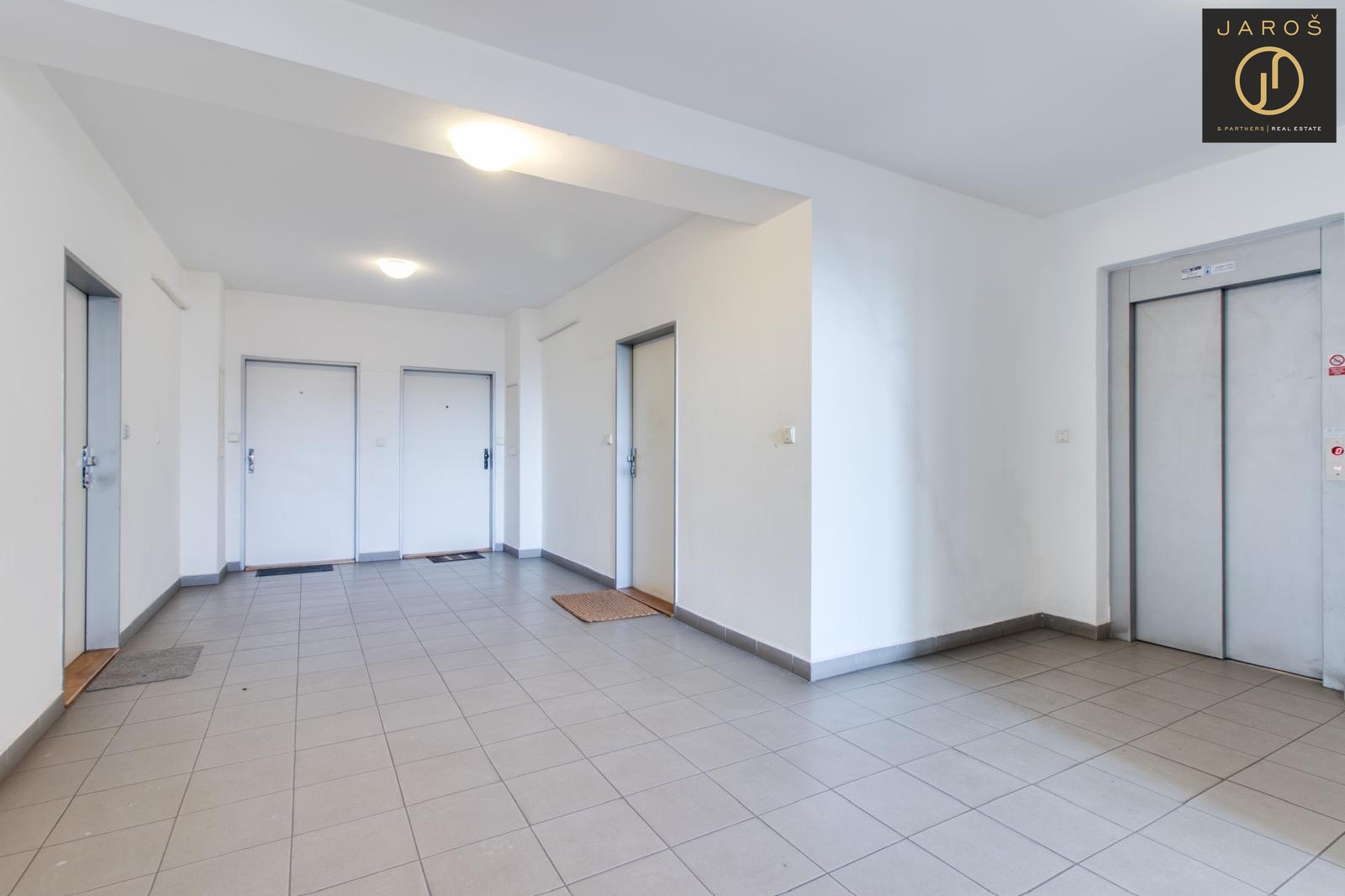 3e96f3fe-6905-428f-82e0-816cffcaf2f3 2