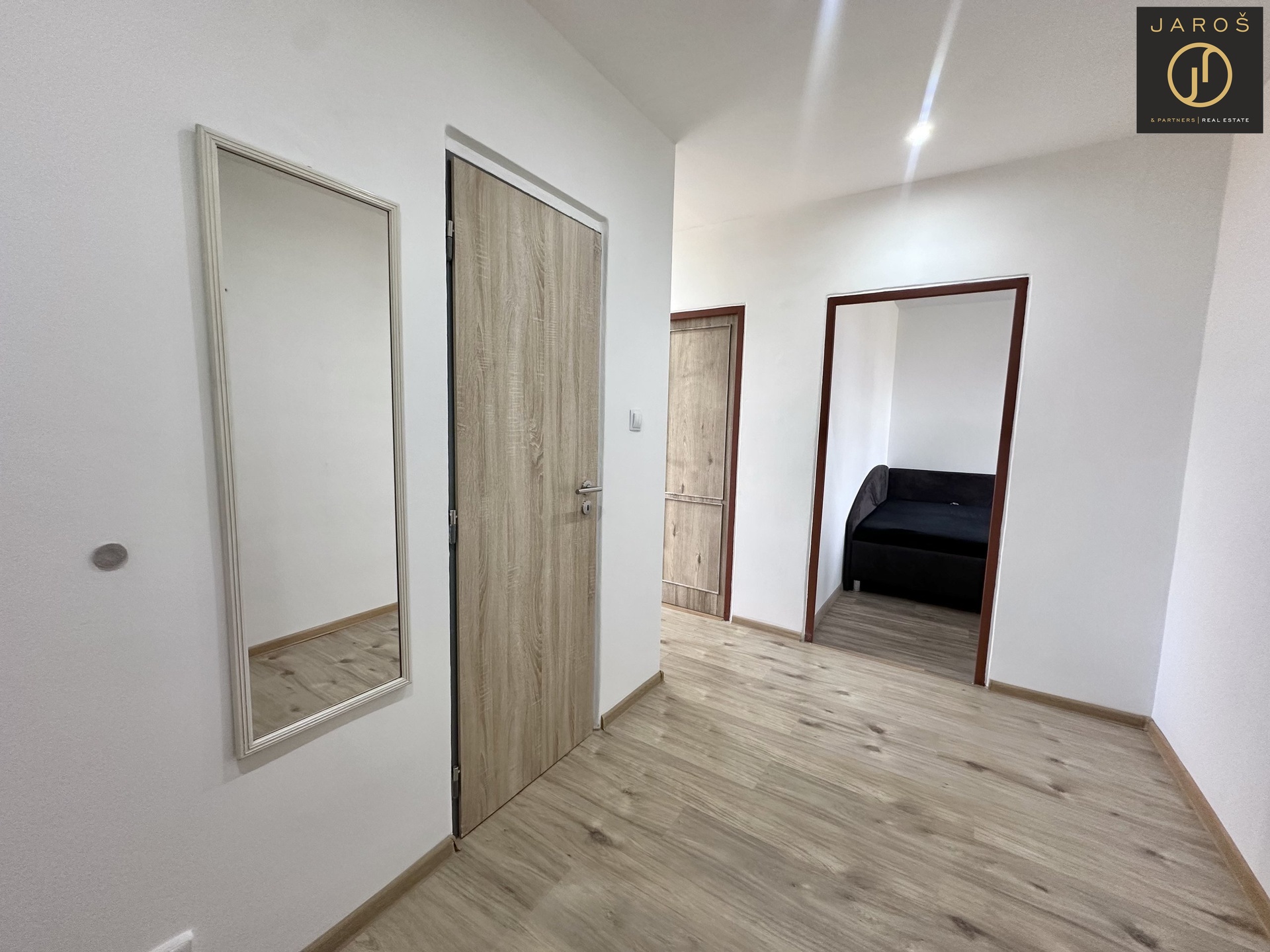 20251024_130535737_iOS