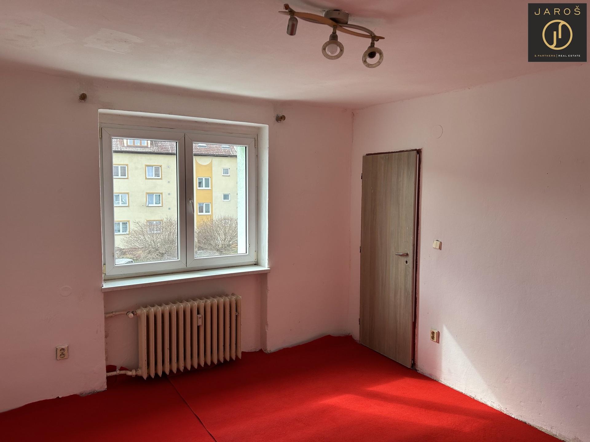 5E2EAF67-7553-4B41-A9D4-1565AB54A7D4