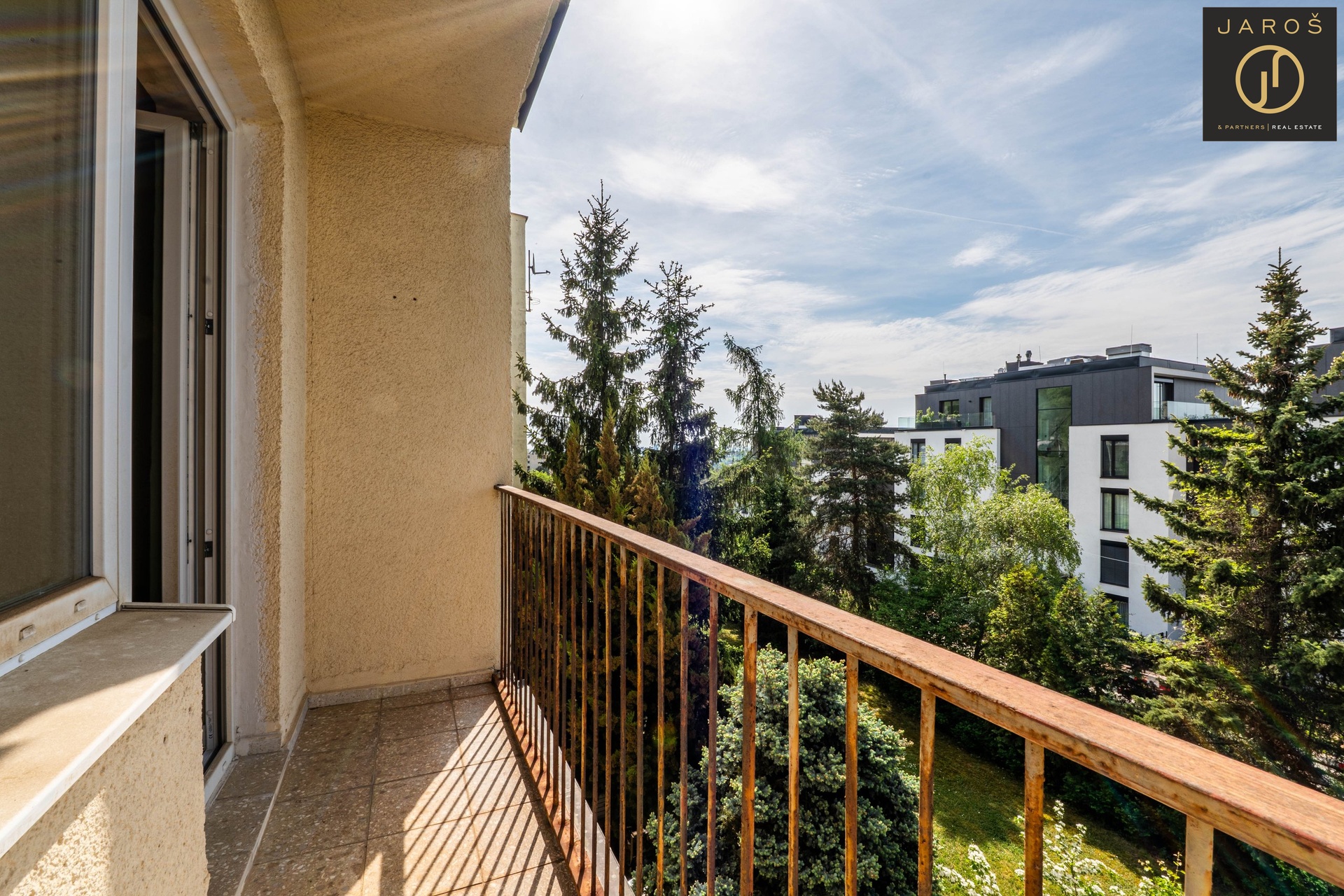 P1218273-2-HDR