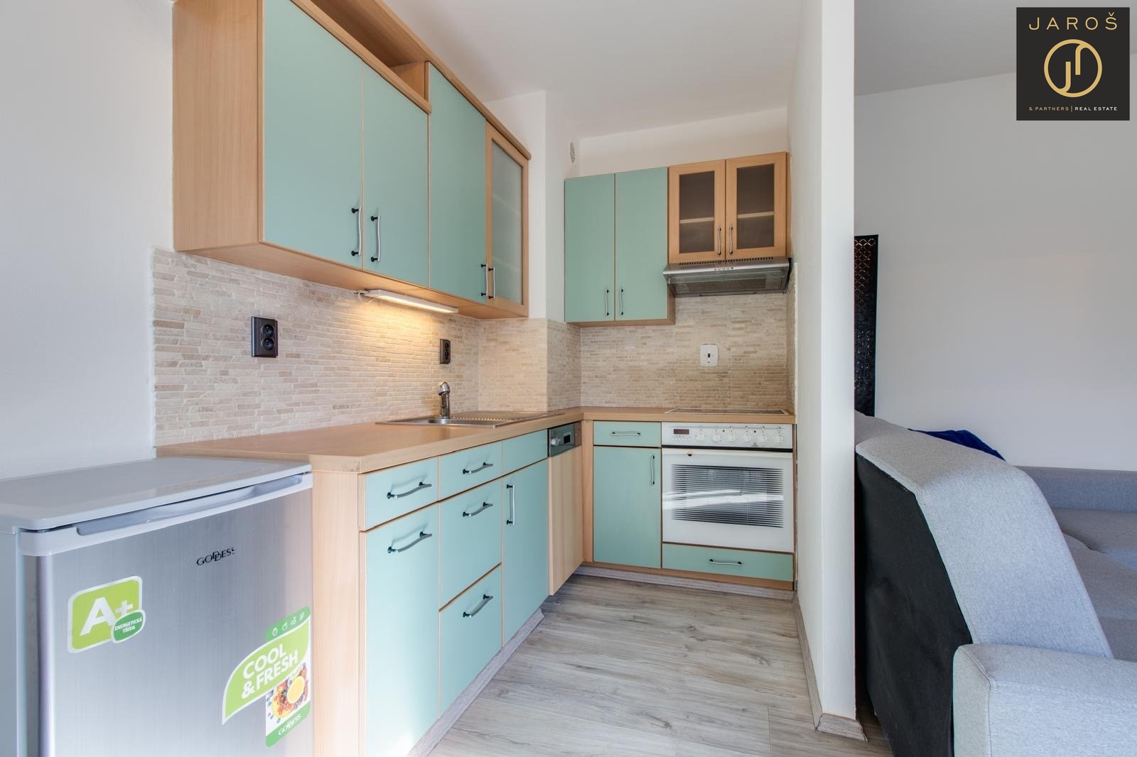 901003ae-a1ac-4fb6-b7b9-d48ab72d770d 2