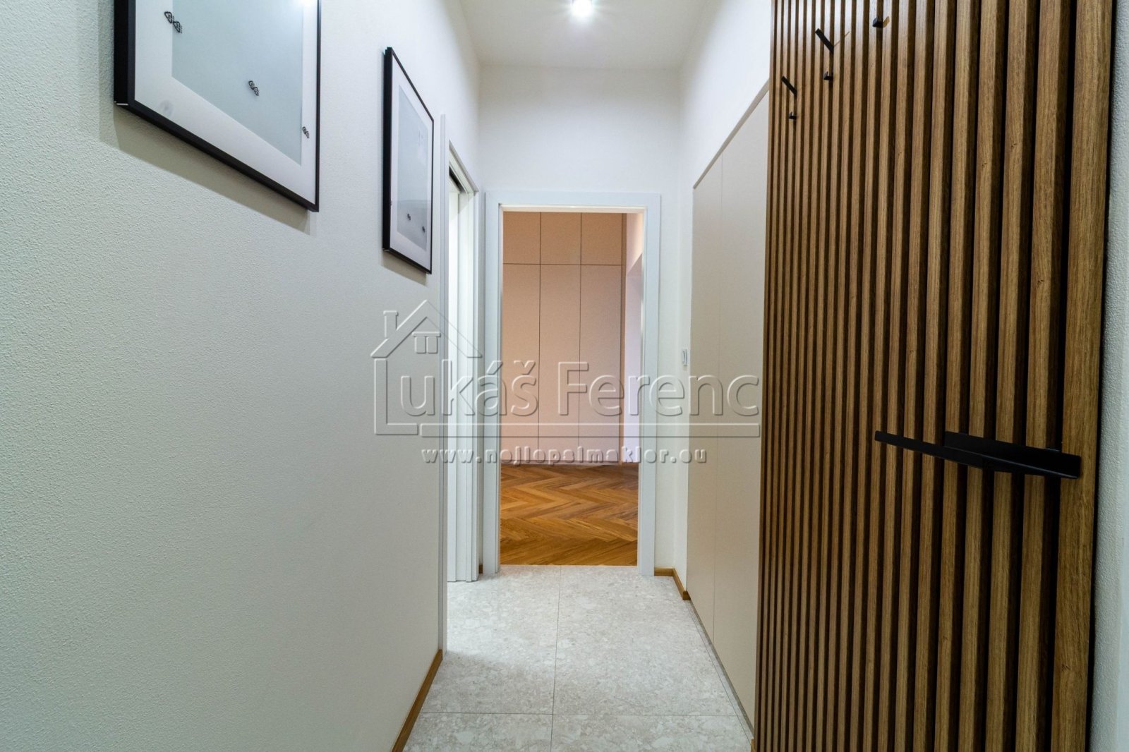 Pronájem bytu, 2+kk, 60 m&sup2;, Lotyšská, Praha -
