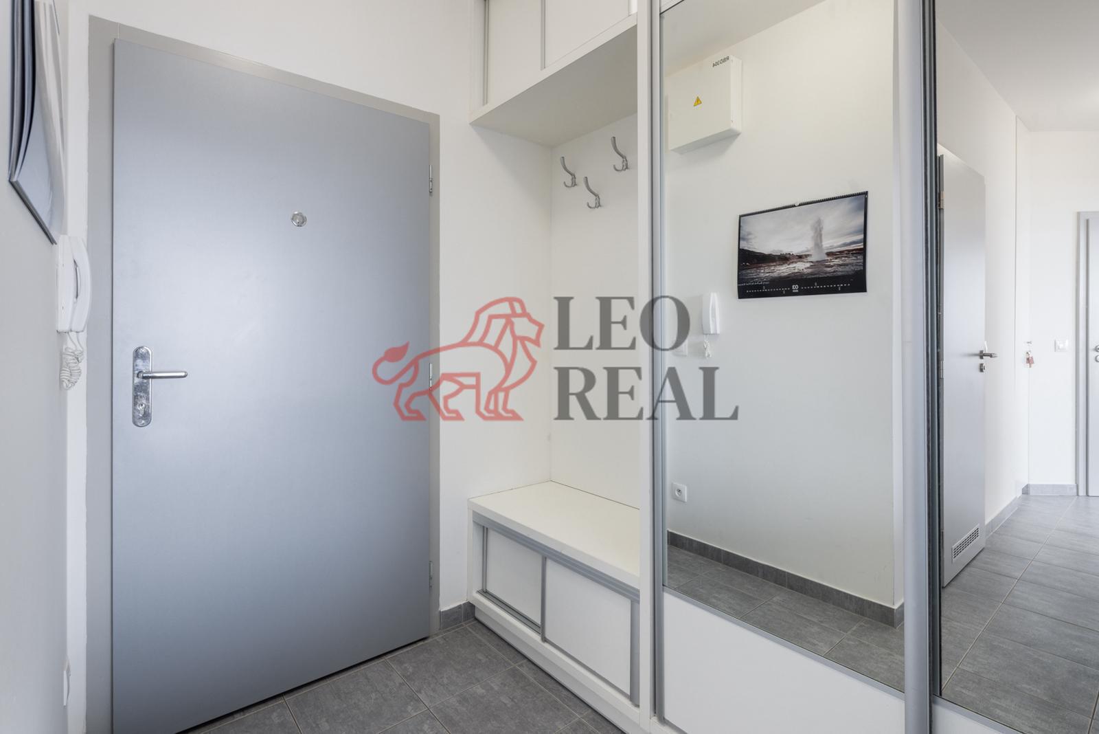 WhatsApp Image 2025-10-21 at 14.22.14 (2).jpeg