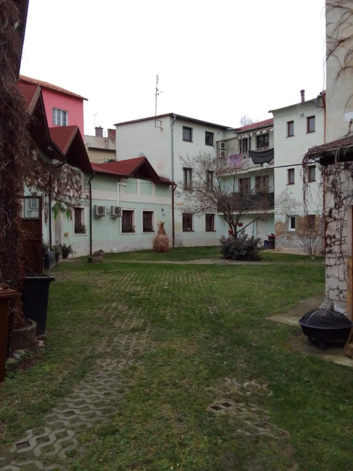 19 (Střední).jpg