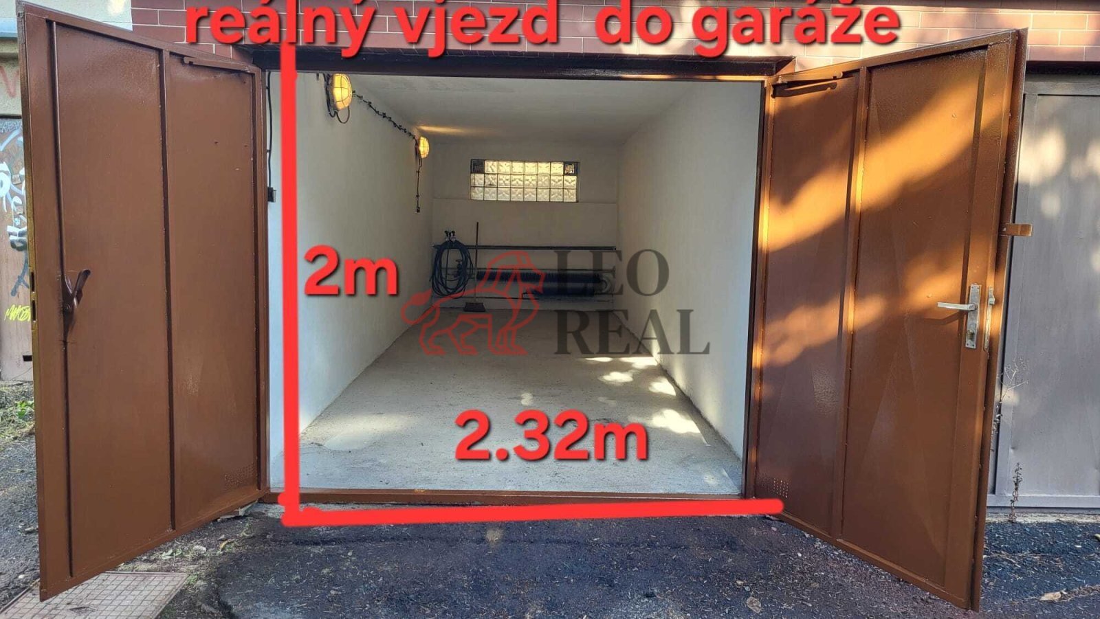 garáž cestička 2.jpg