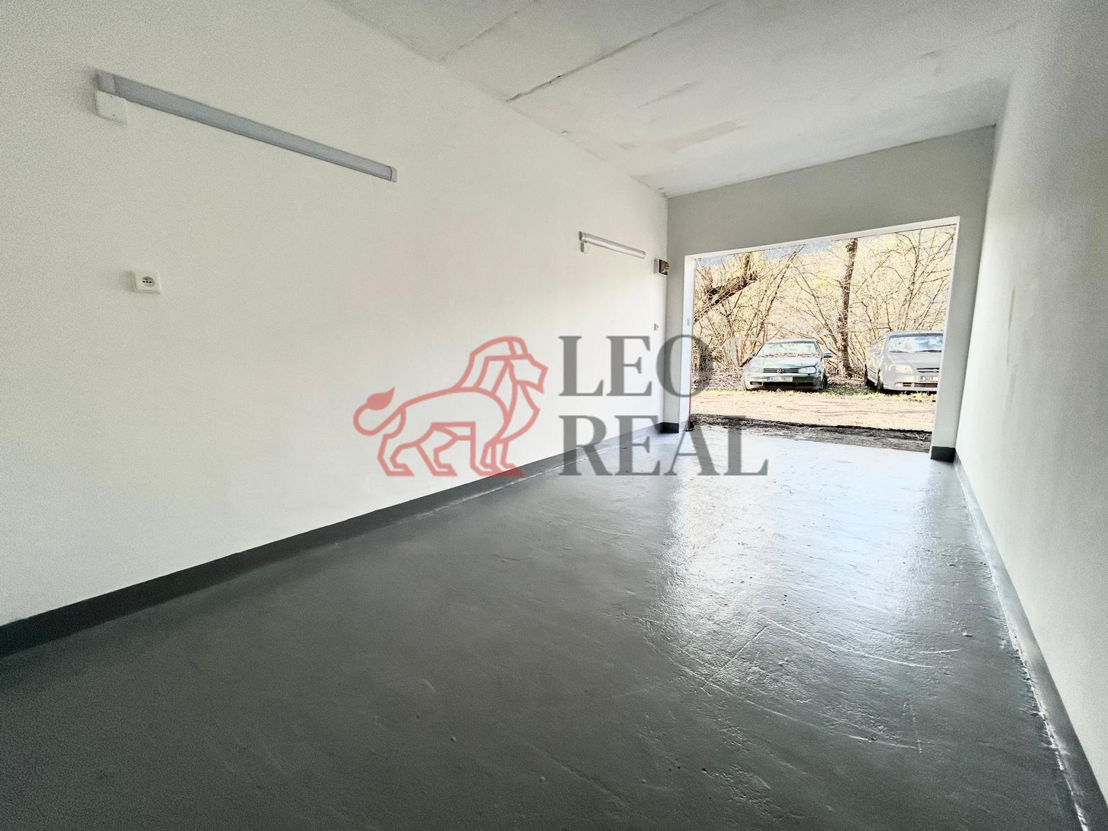 pravý zadní roh.jpeg